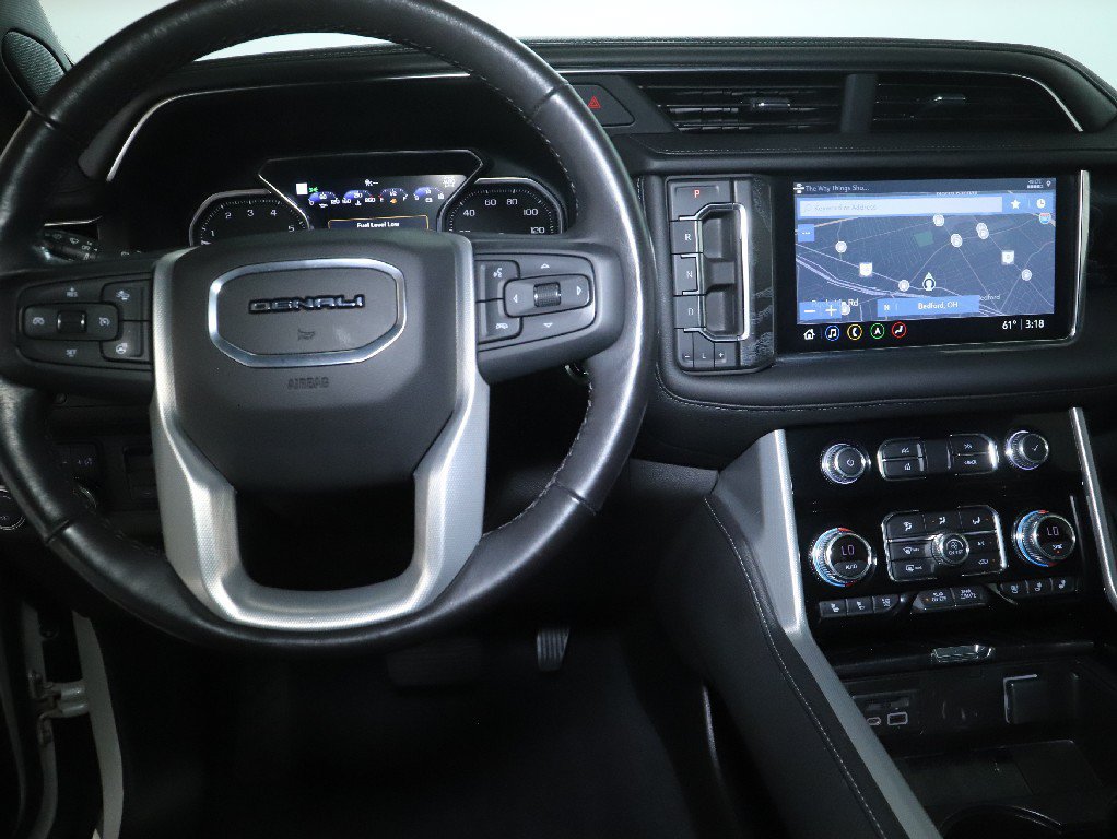 Used 2021 GMC Yukon XL Denali w/ Denali Ultimate Package AWD/4WD image 32