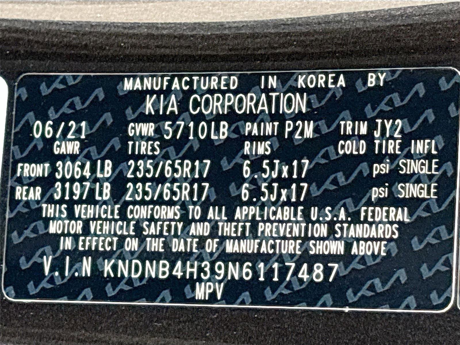 Used 2022 Kia Carnival LX image 33