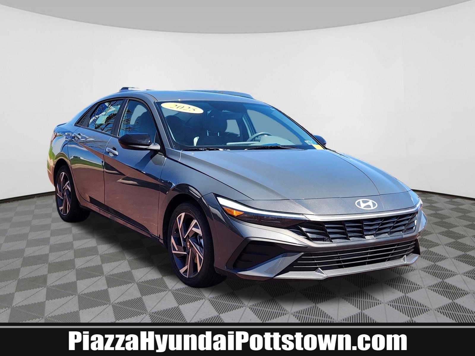 Certified 2025 Hyundai Elantra Sport image 1