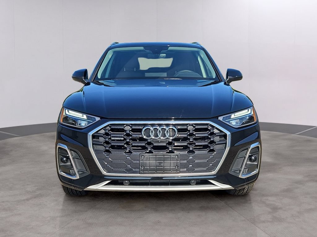 Used 2023 Audi Q5 2.0T Premium Plus w/ Premium Plus Package AWD/4WD image 2