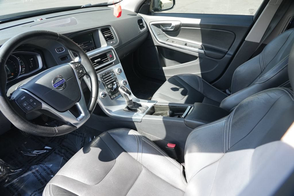 Used 2017 Volvo S60 T5 Dynamic AWD/4WD image 9