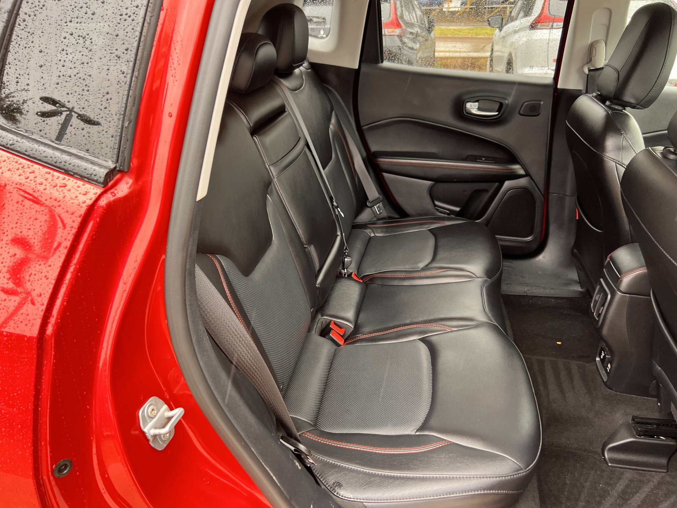 Used 2018 Jeep Compass Trailhawk w/ Leather Interior Group AWD/4WD image 30