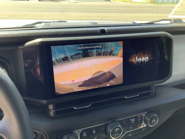 Used 2024 Jeep Wrangler Unlimited AWD/4WD image 19