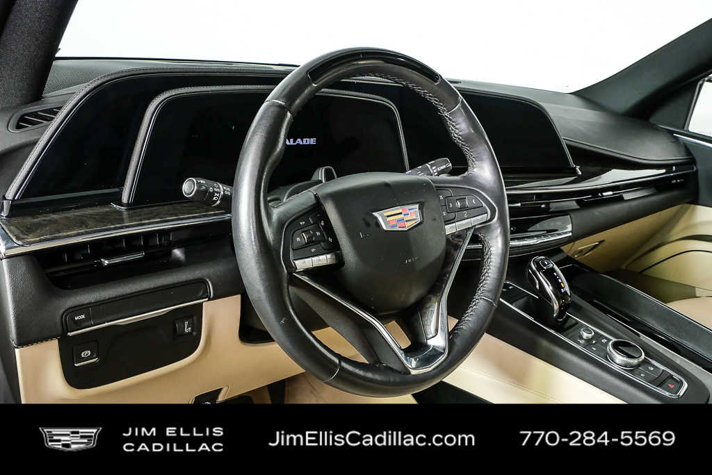 Used 2024 Cadillac Escalade Premium Luxury image 4