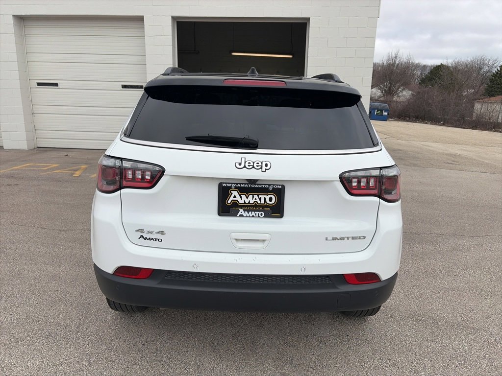 Used 2025 Jeep Compass Limited AWD/4WD image 4