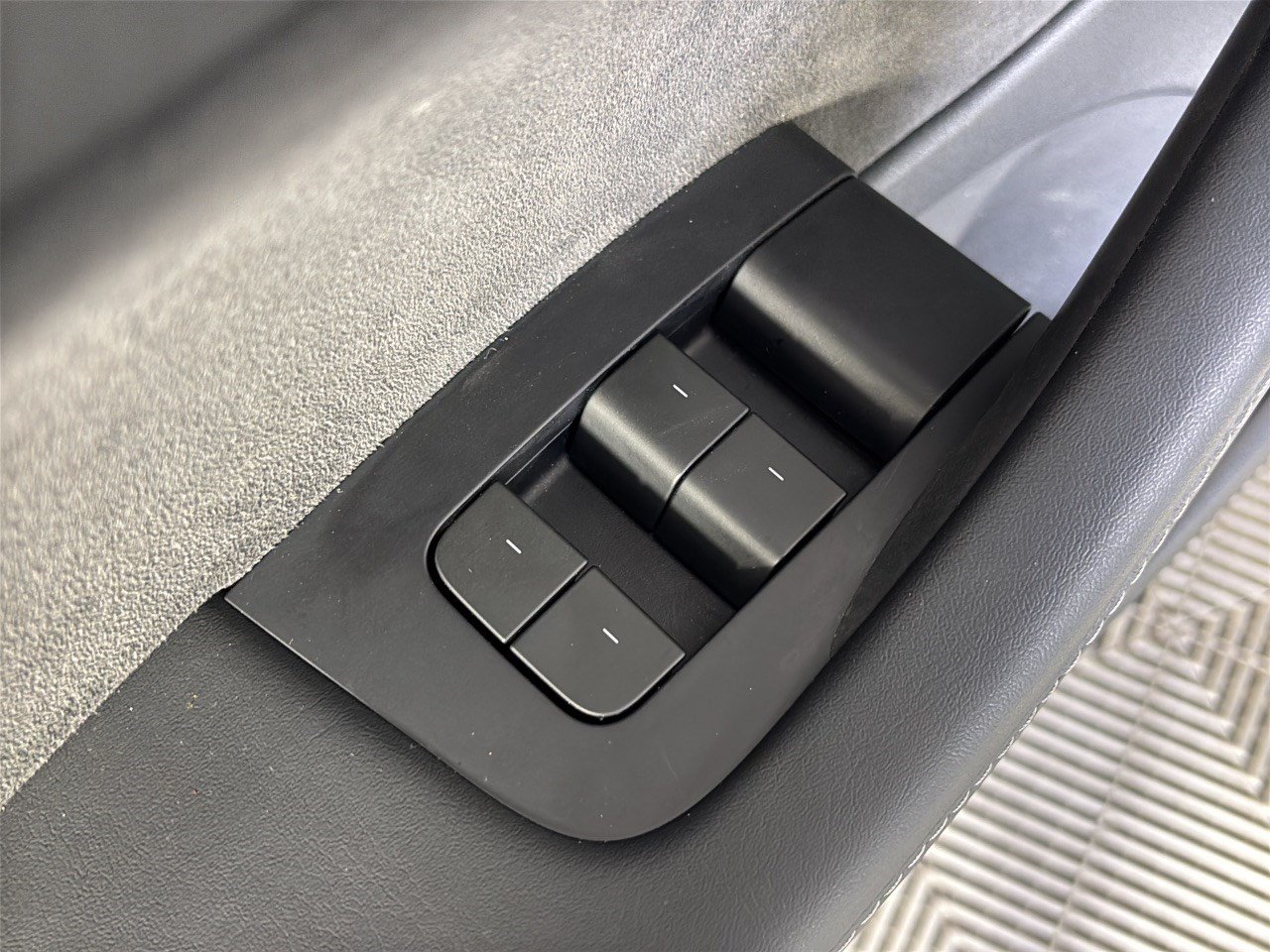 Used 2023 Tesla Model 3 Standard Range RWD image 15