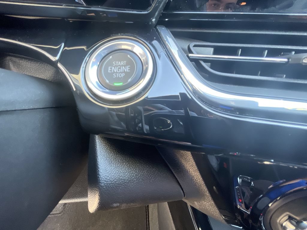 Certified 2025 Chevrolet Trax RS w/ Driver Confidence Package FWD image 17