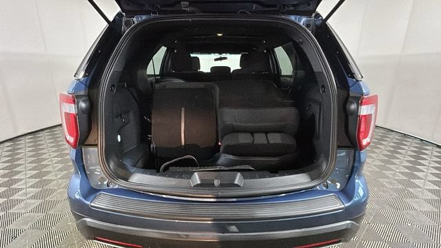 Used 2018 Ford Explorer XLT AWD/4WD image 27