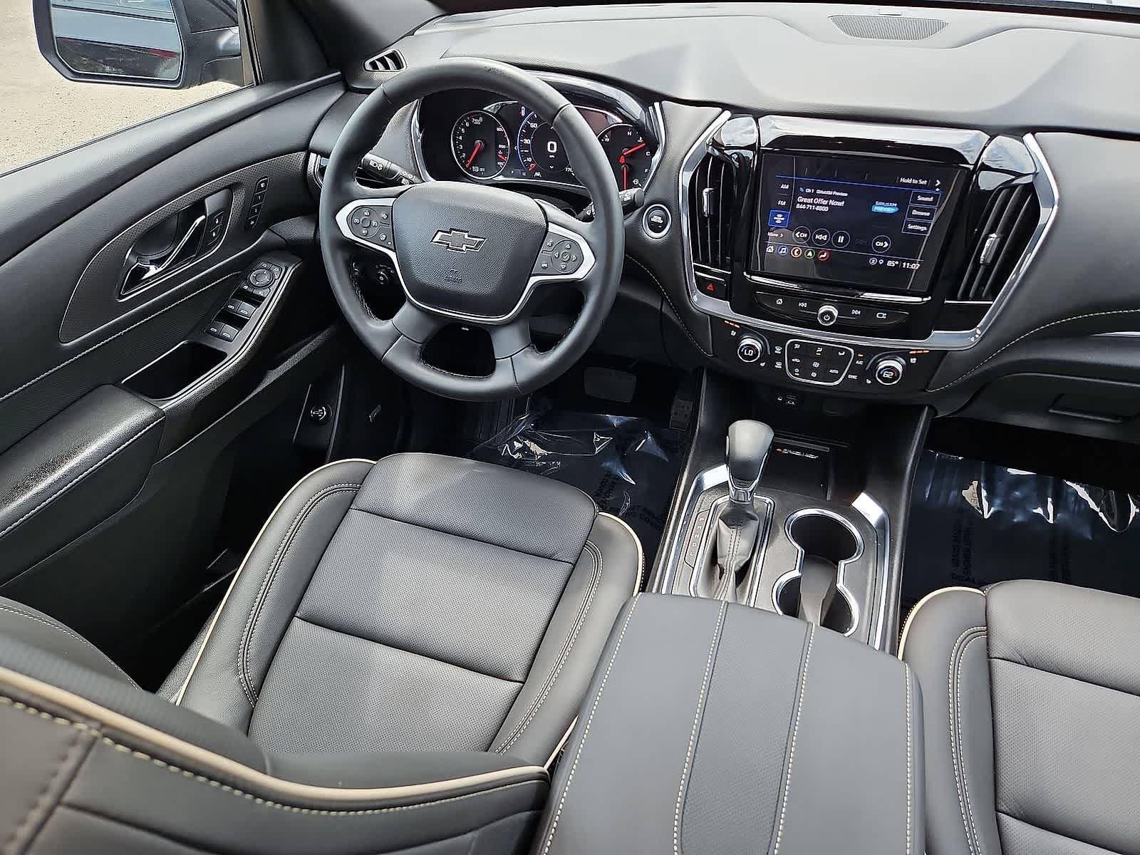 Certified 2023 Chevrolet Traverse Premier w/ Redline Edition FWD image 10