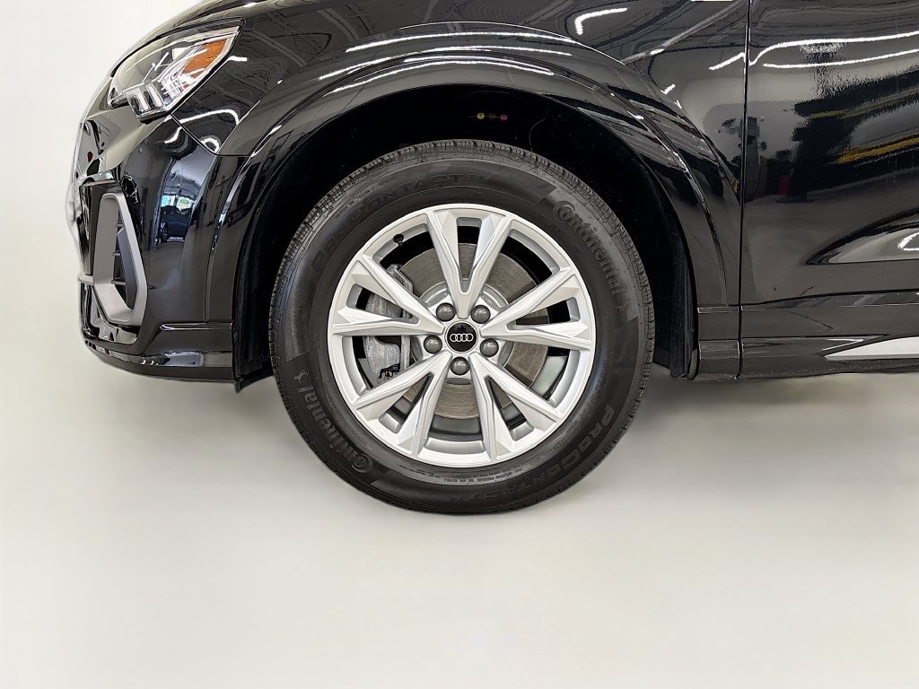 Used 2025 Audi Q3 2.0T Premium w/ Convenience Package AWD/4WD image 24