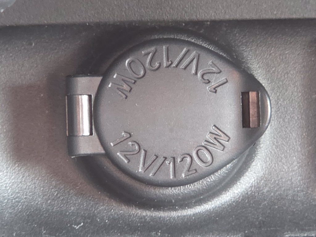 Used 2023 Toyota RAV4 XLE AWD/4WD image 9