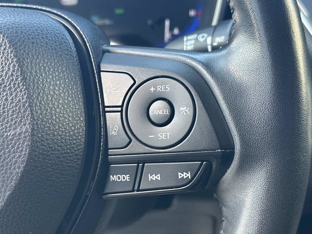 Used 2022 Toyota Corolla LE w/ Premium Interior Package FWD image 15