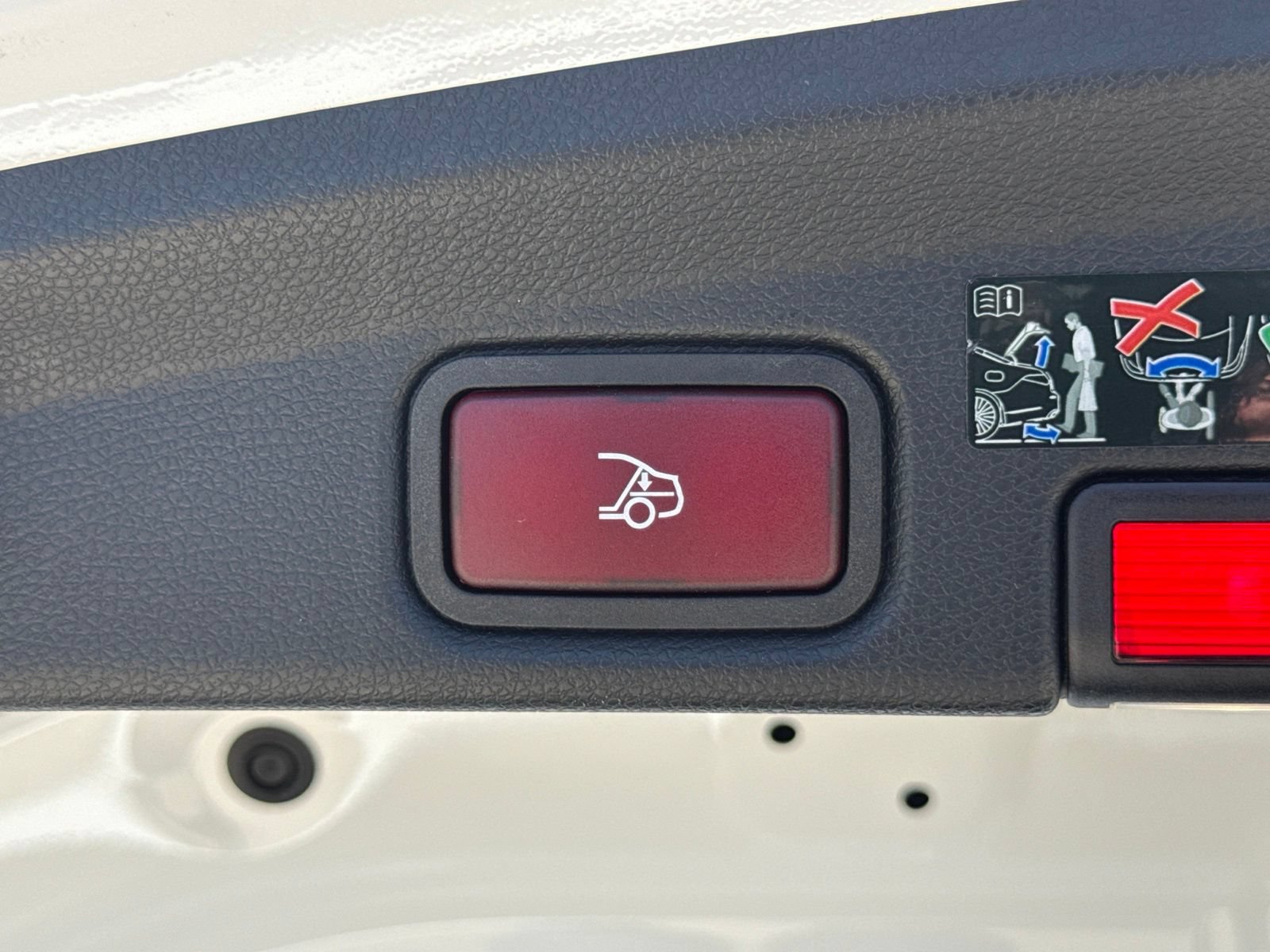 Used 2023 Mercedes-Benz E 450 Cabriolet image 17