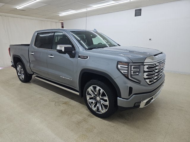 New 2026 GMC Sierra 1500 Denali w/ Denali Reserve Package AWD/4WD image 3