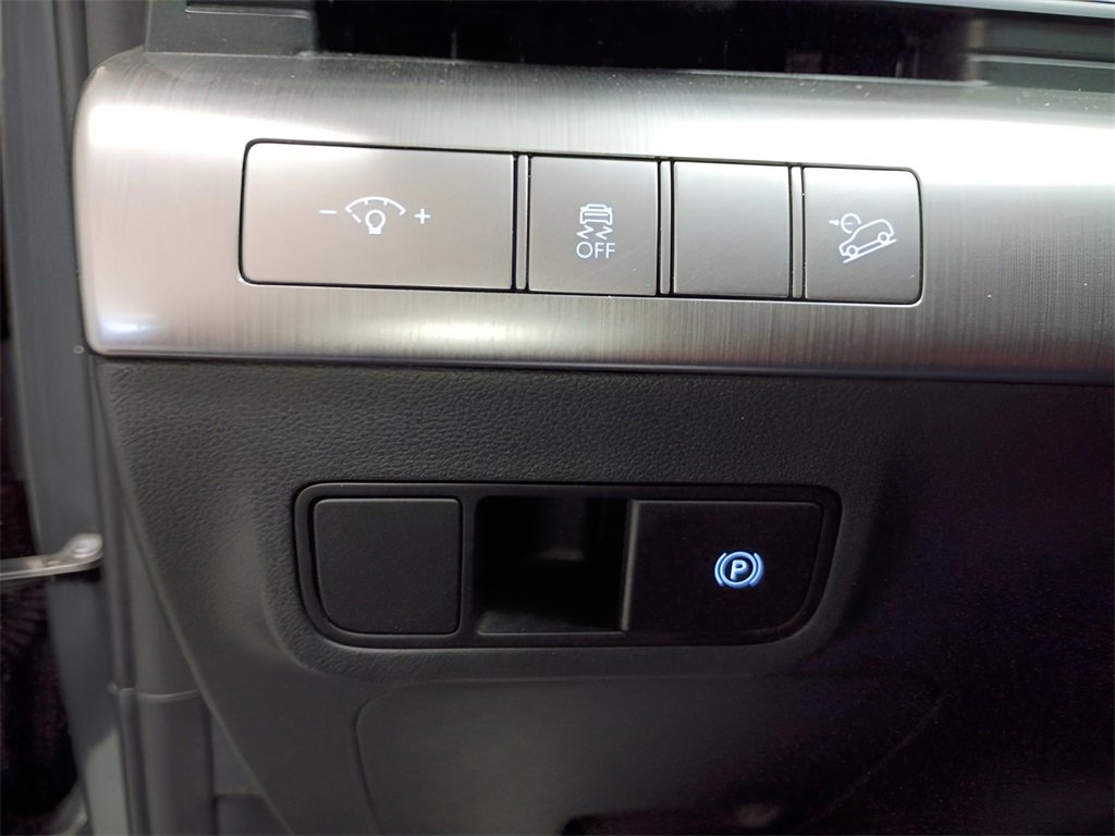 Certified 2024 Hyundai Kona SEL image 12