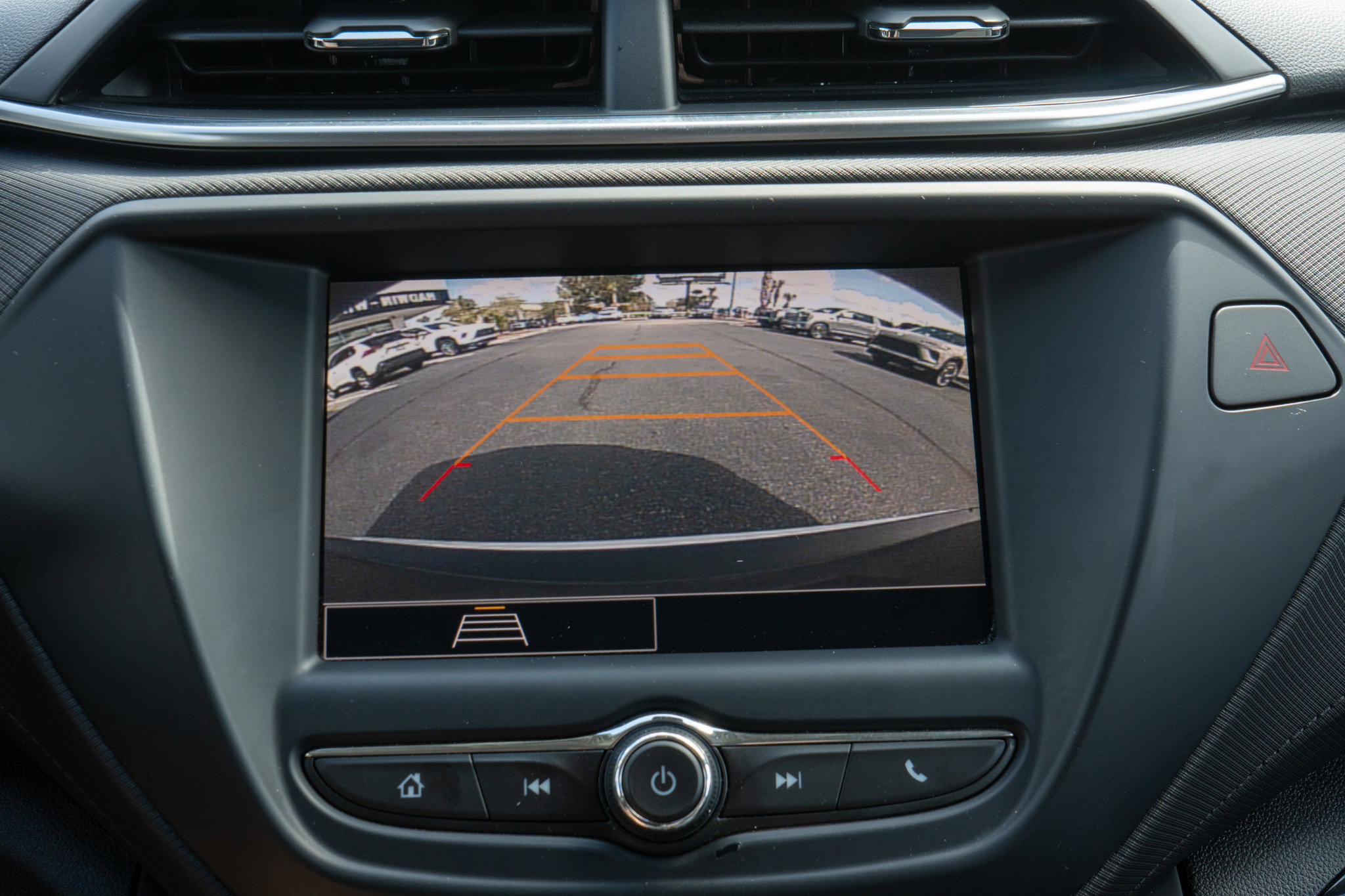 Certified 2022 Chevrolet TrailBlazer LT w/ Driver Confidence Package image 17