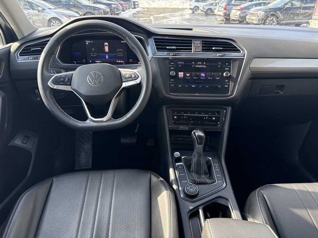 Used 2022 Volkswagen Tiguan SE image 15