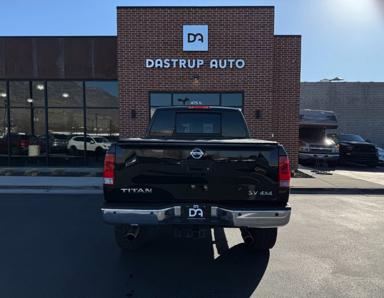 Used 2015 Nissan Titan SV w/ SV Value Truck Package image 6