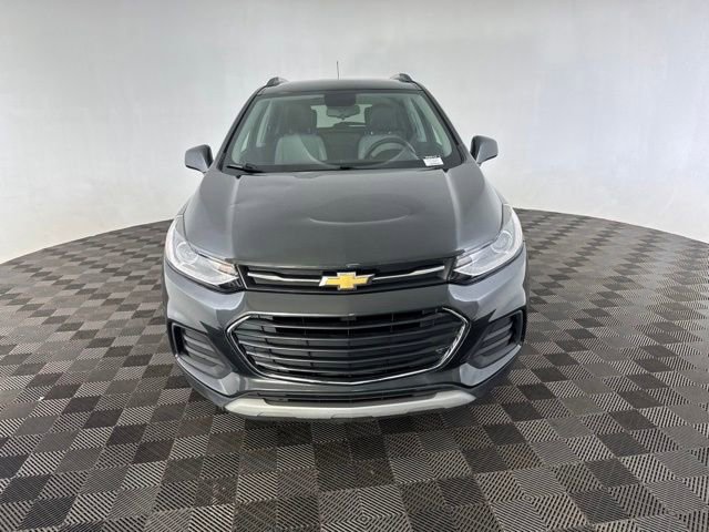 Used 2019 Chevrolet Trax LT w/ Driver Confidence Package FWD image 2