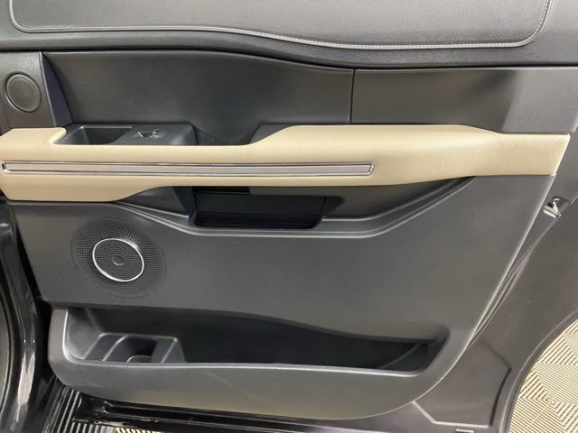 Used 2024 Ford Expedition Max Limited image 12