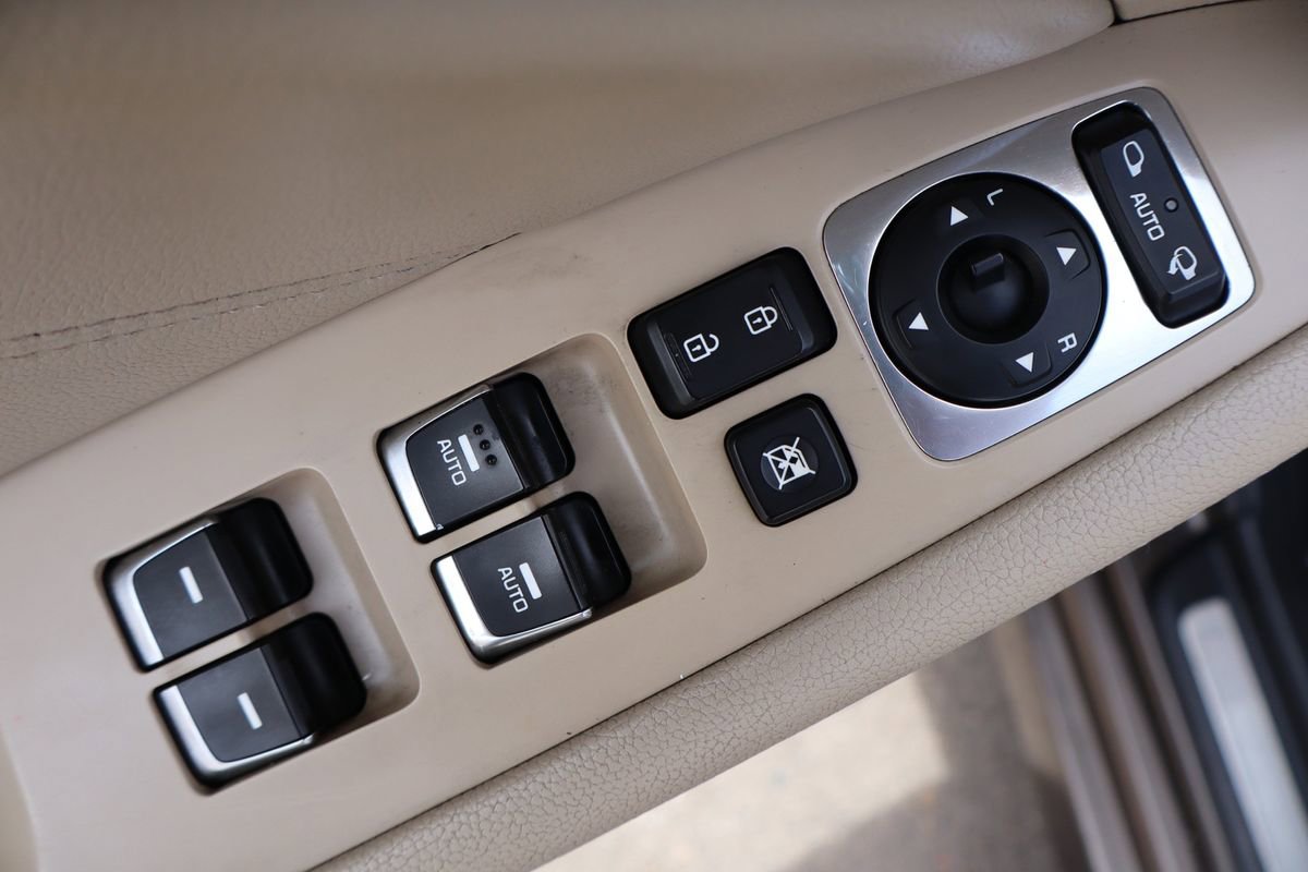 Used 2014 Kia Cadenza Premium w/ Luxury Package image 27