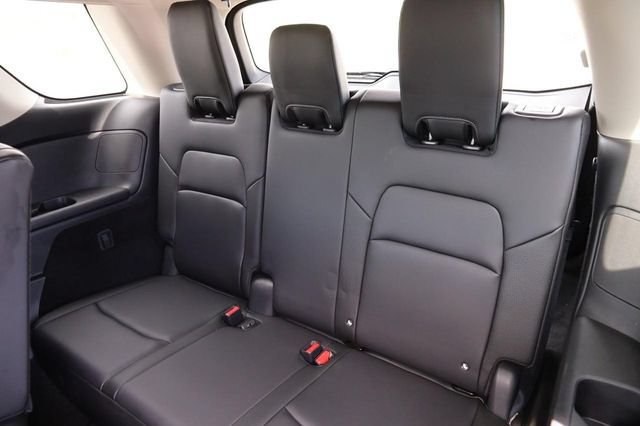 Certified 2025 Nissan Pathfinder SL AWD/4WD image 11