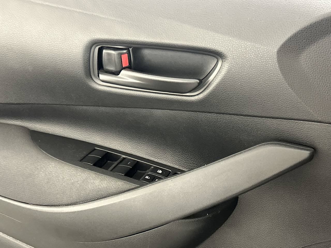 Used 2025 Toyota Corolla LE FWD image 19