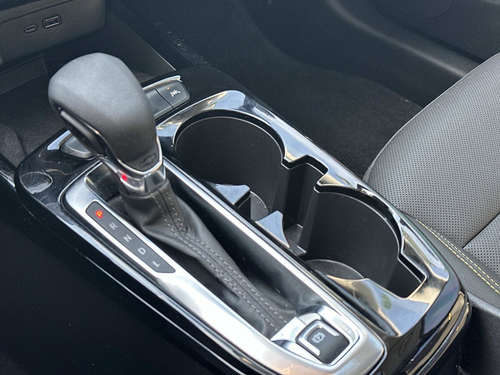 Used 2025 Chevrolet Trax ACTIV w/ Sunroof Package image 30