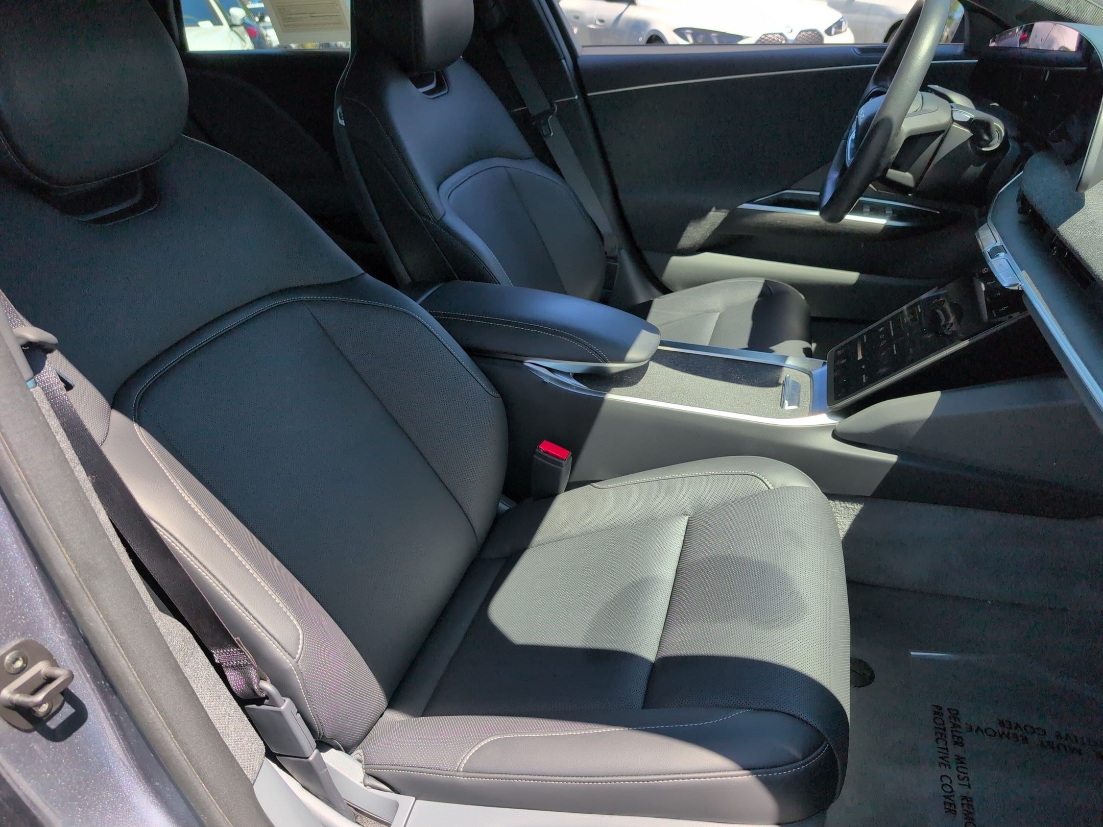 Used 2024 Lucid Air Touring AWD/4WD image 32