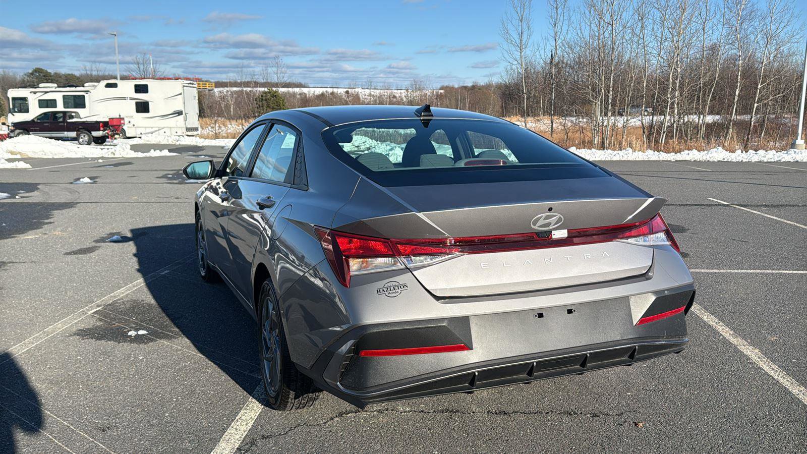 Used 2024 Hyundai Elantra SEL image 8