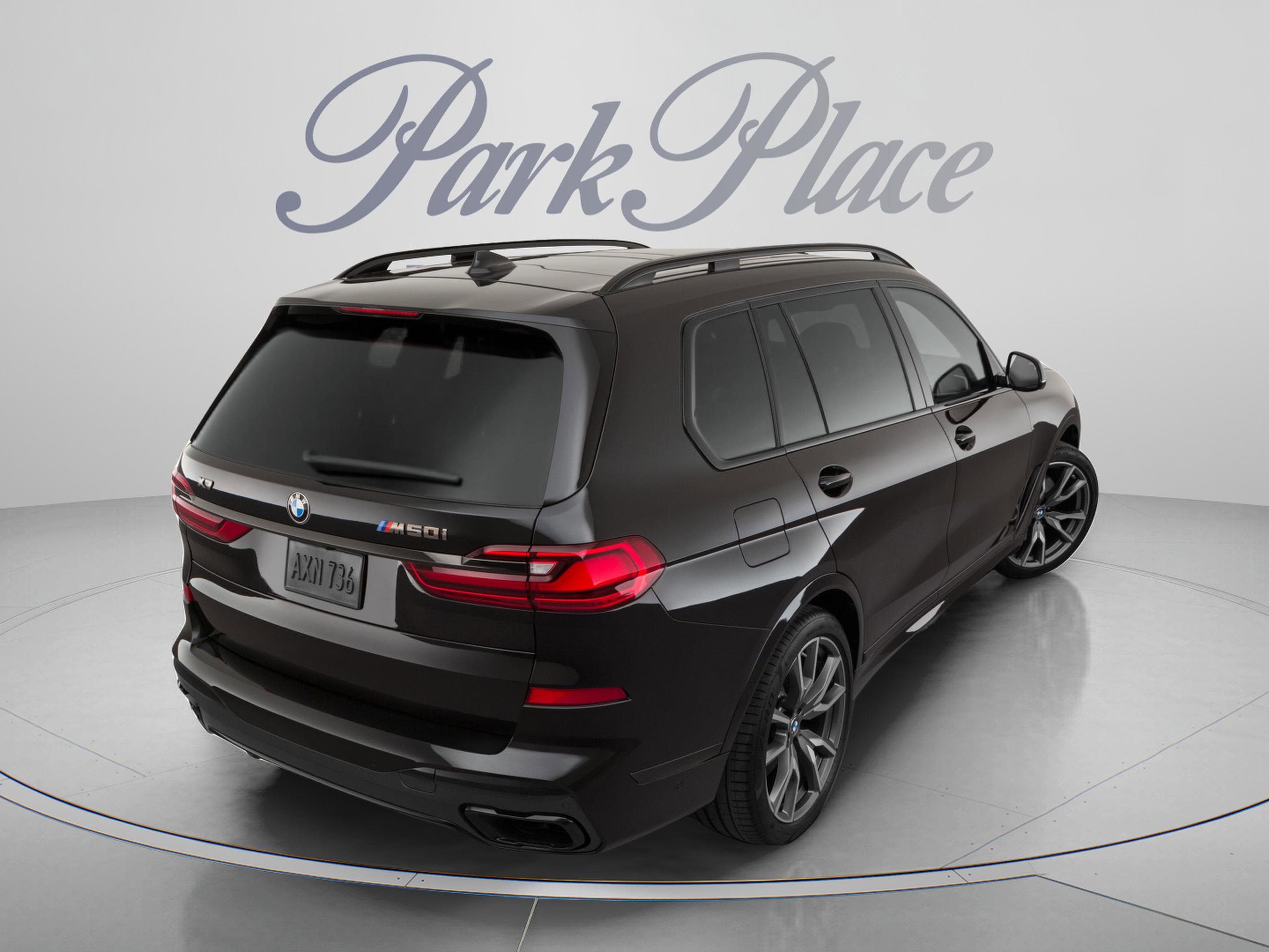 Used 2022 BMW X7 M50i w/ Dynamic Handling Package AWD/4WD image 4