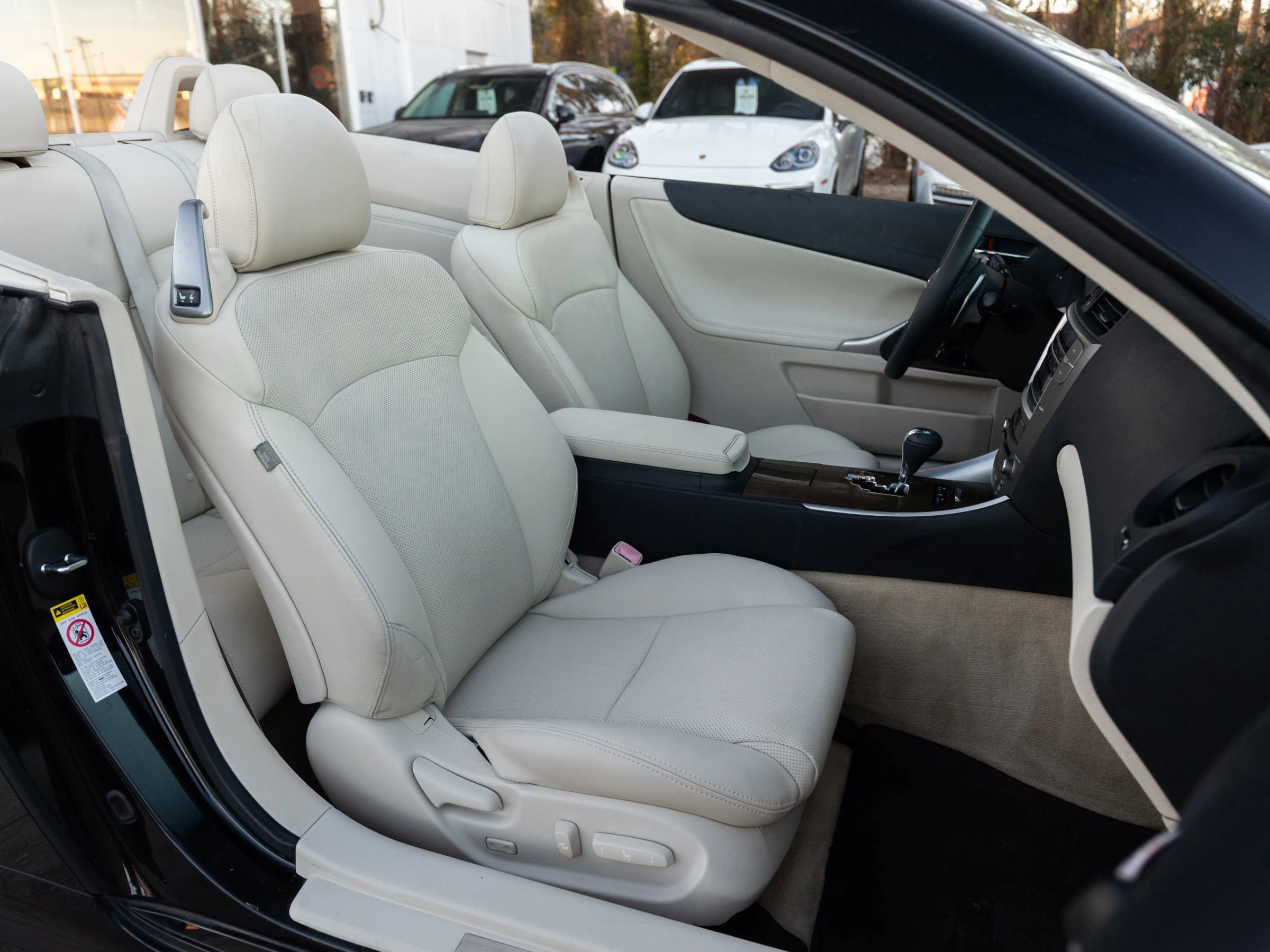 Used 2010 Lexus IS 250C image 19