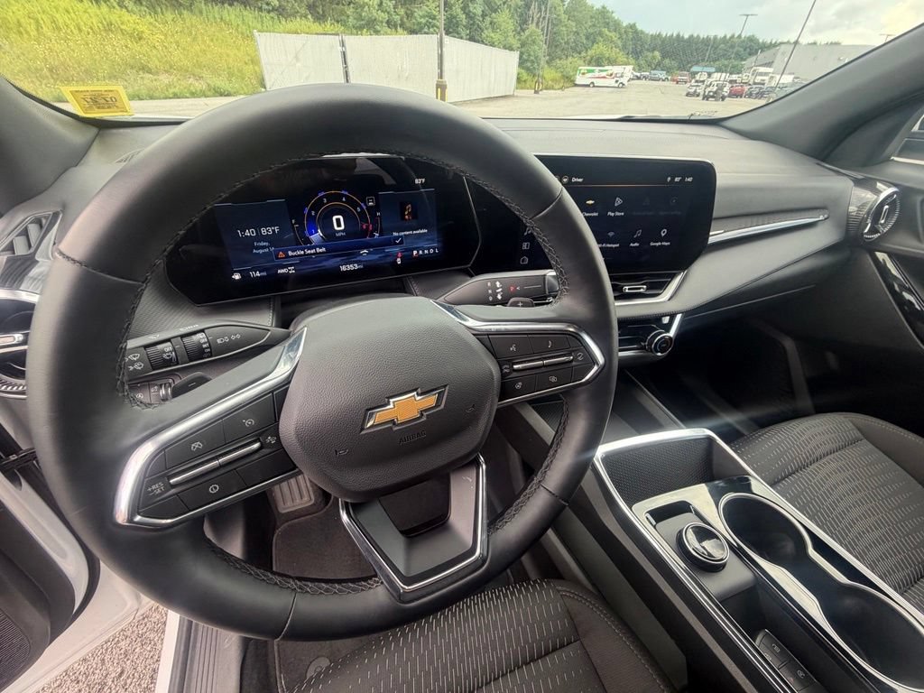 Used 2026 Chevrolet Equinox LT AWD/4WD image 19