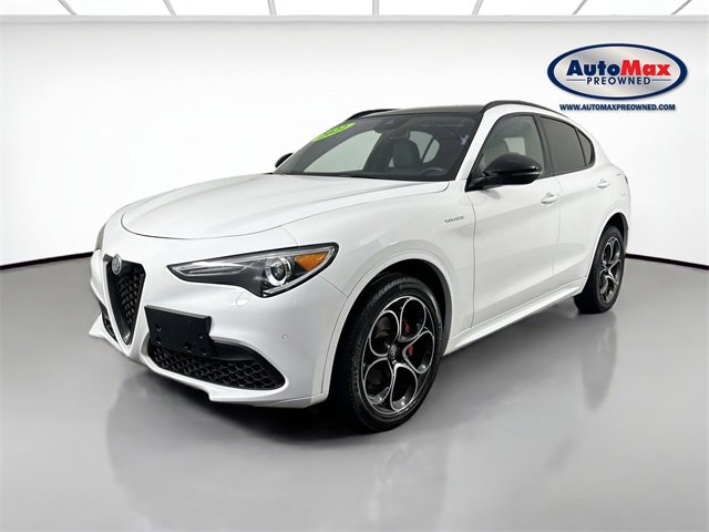 Used 2022 Alfa Romeo Stelvio Veloce image 5
