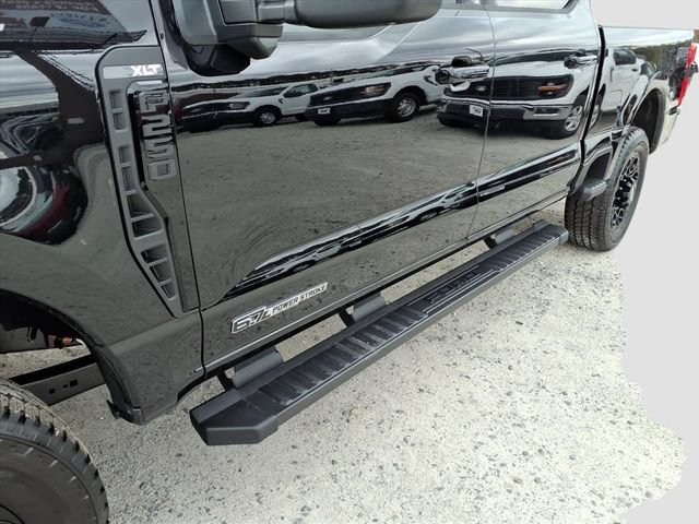 New 2026 Ford F250 XLT w/ XLT Premium Package AWD/4WD image 5