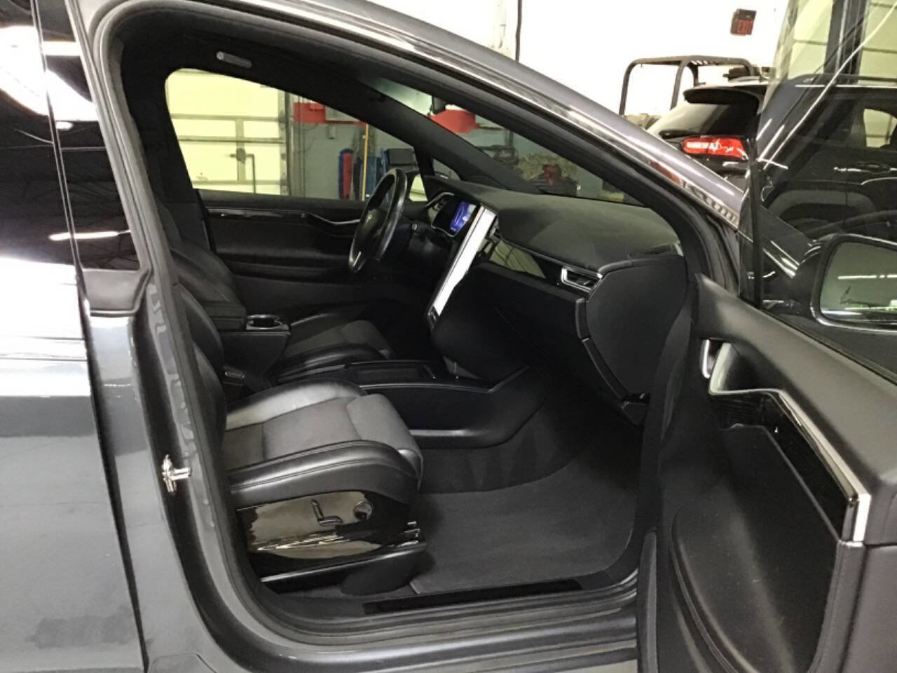Used 2016 Tesla Model X 60D AWD/4WD image 25