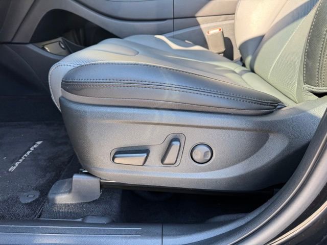 Used 2023 Hyundai Santa Fe SEL w/ Premium Package image 17