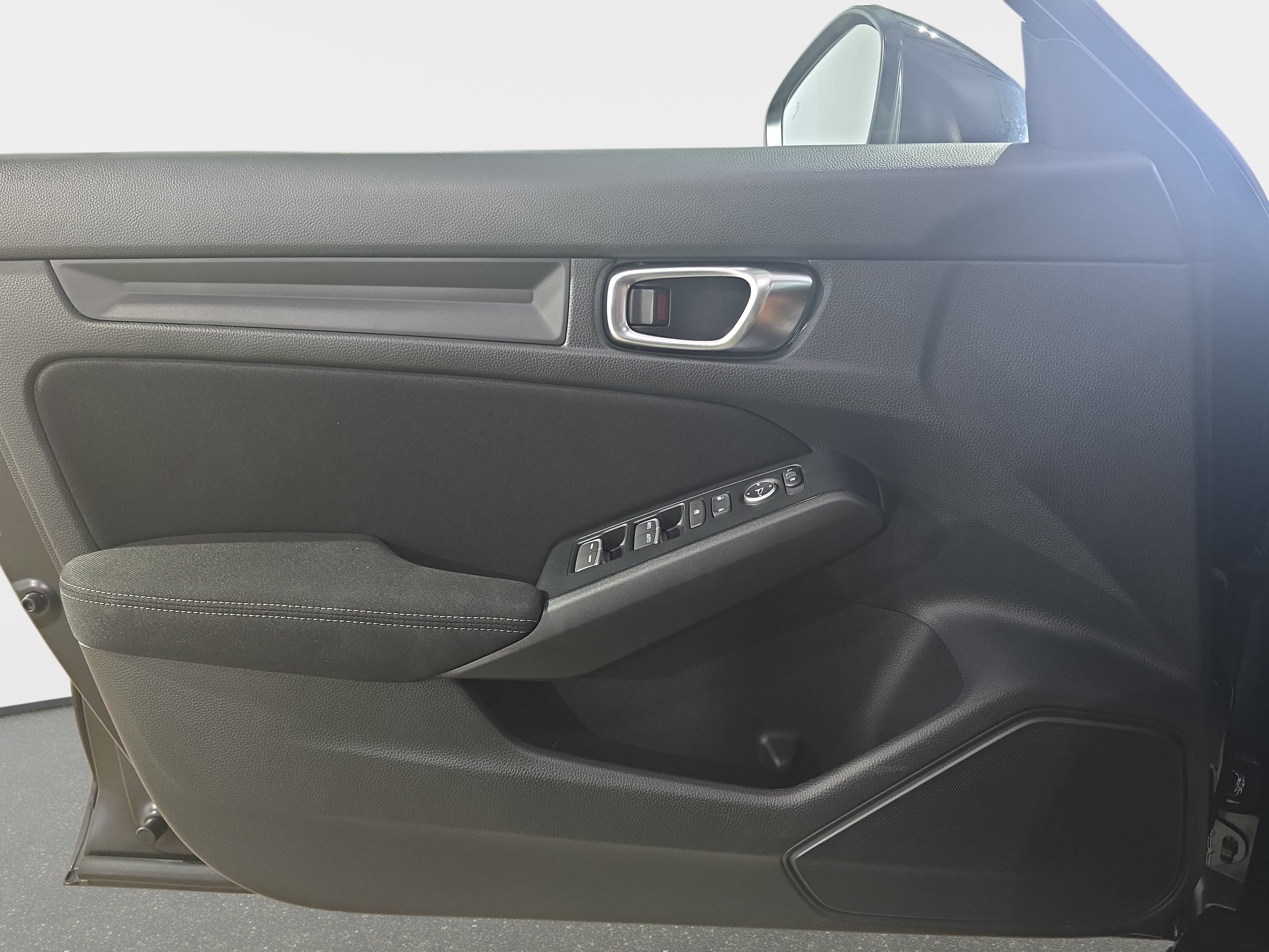 Used 2025 Honda Civic Sport image 24