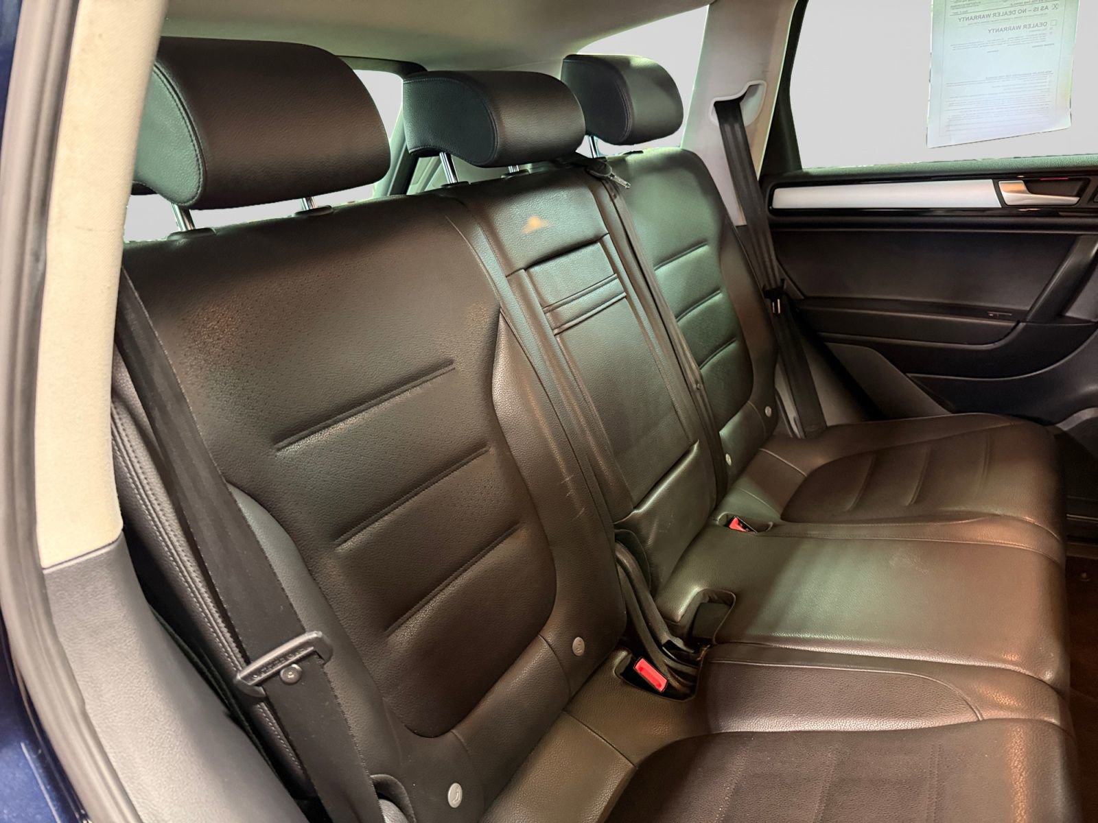 Used 2013 Volkswagen Touareg Sport image 25