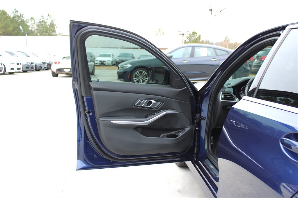 Used 2020 BMW 330i Sedan w/ Convenience Package RWD image 34