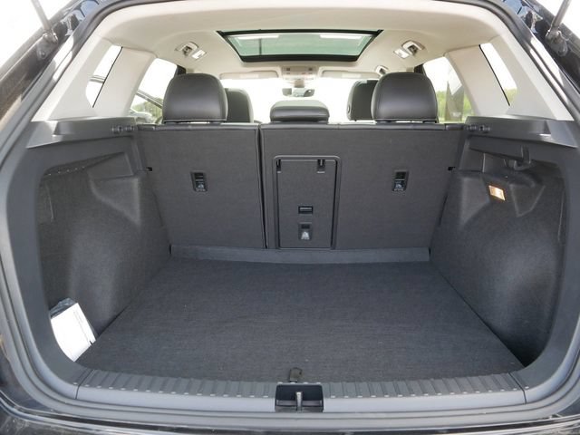 Certified 2023 Volkswagen Taos SE w/ Panoramic Sunroof Package AWD/4WD image 17