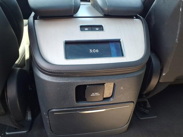 Used 2025 Lincoln Navigator Reserve w/ Jet Appearance Package AWD/4WD image 14