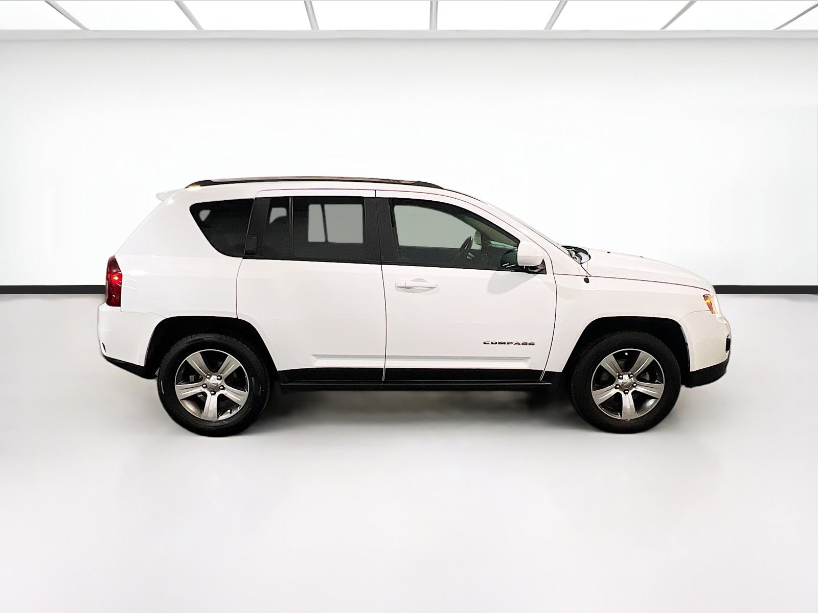 Used 2017 Jeep Compass High Altitude image 23