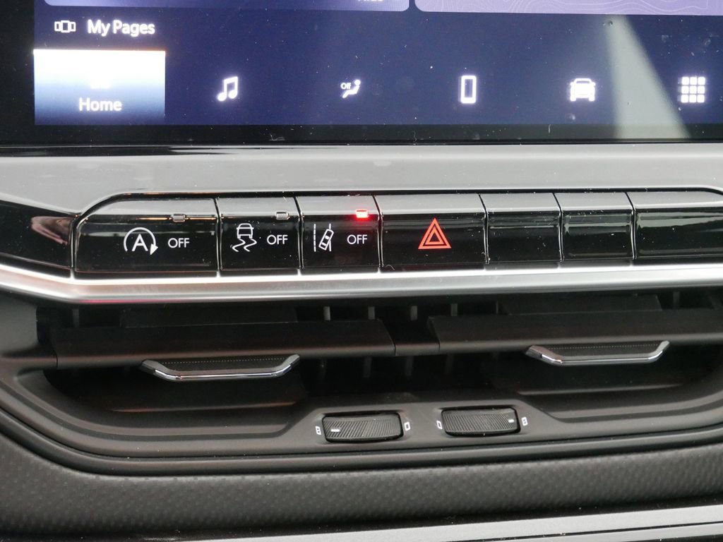 Used 2024 Jeep Compass Latitude w/ Convenience Group image 8