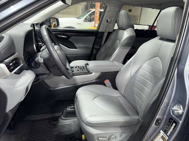 Certified 2022 Toyota Highlander XLE image 15