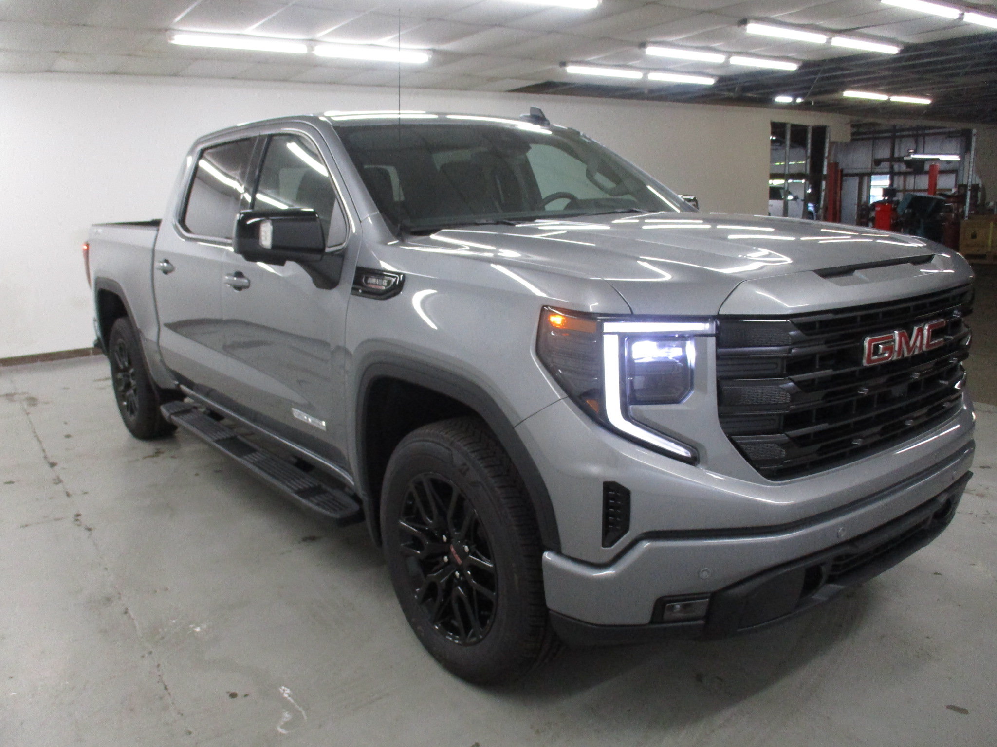 New 2026 GMC Sierra 1500 Elevation w/ Elevation Premium Package AWD/4WD image 3