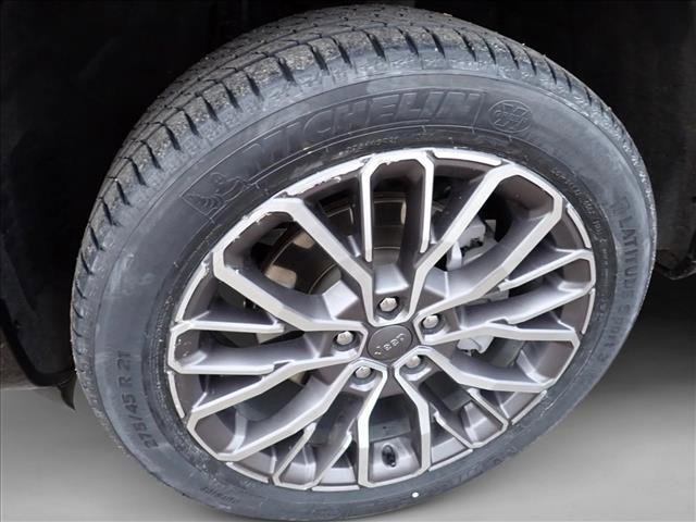 Used 2023 Jeep Grand Cherokee L Summit image 7