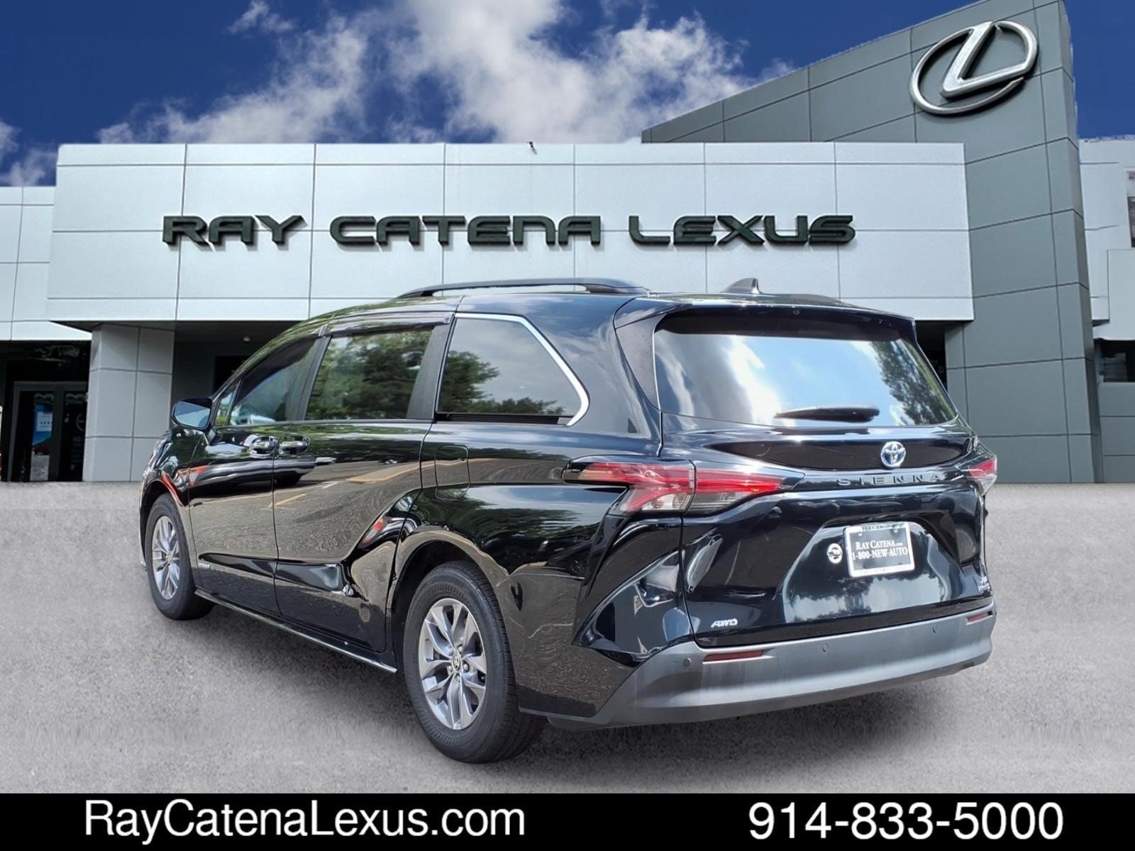 Used 2021 Toyota Sienna XLE w/ XLE Plus Package AWD/4WD image 6