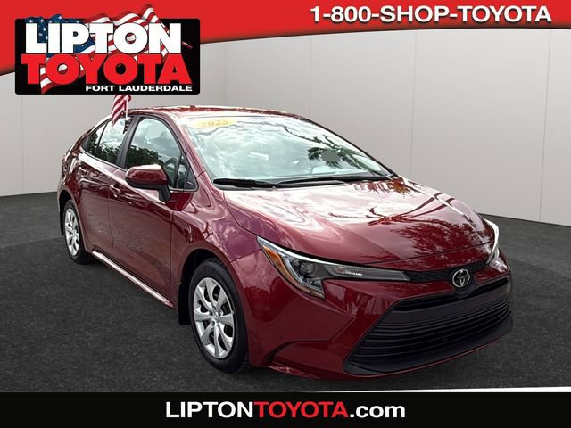 Used 2025 Toyota Corolla LE image 1