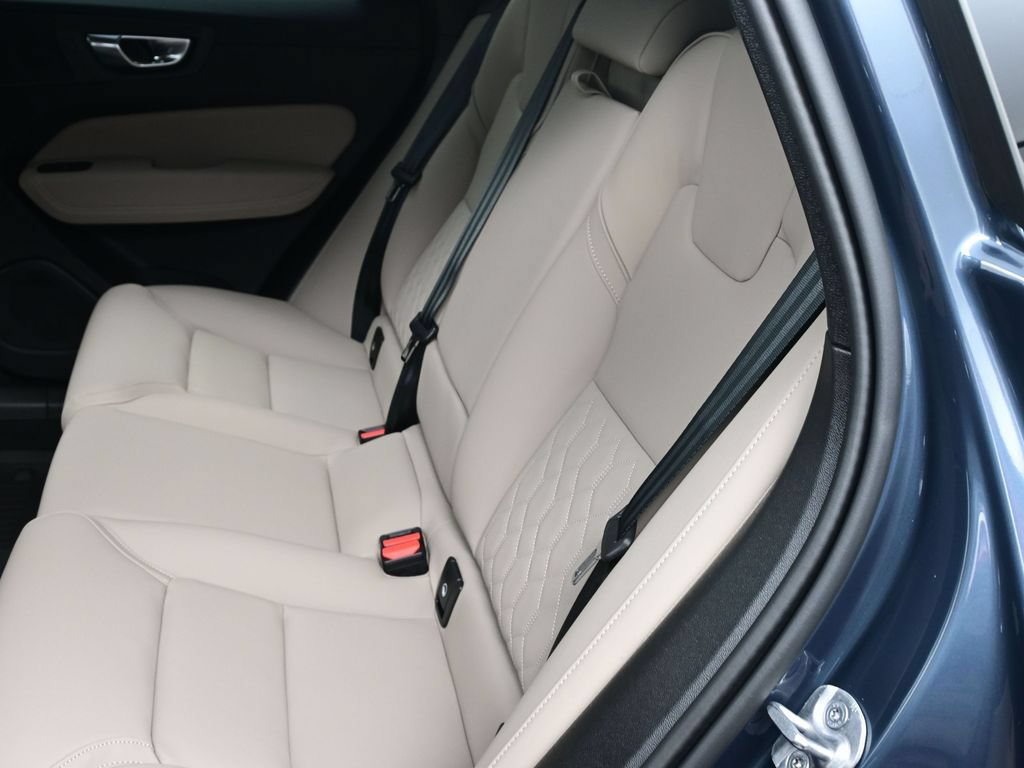 New 2026 Volvo XC60 B5 Plus w/ Climate Package AWD/4WD image 15